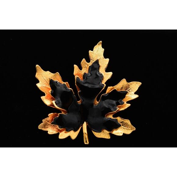 Vintage Maple Leaf Pin Brooch Black Enamel Shiny Gold Tone Autumn 1990s BinAH - Picture 1 of 12